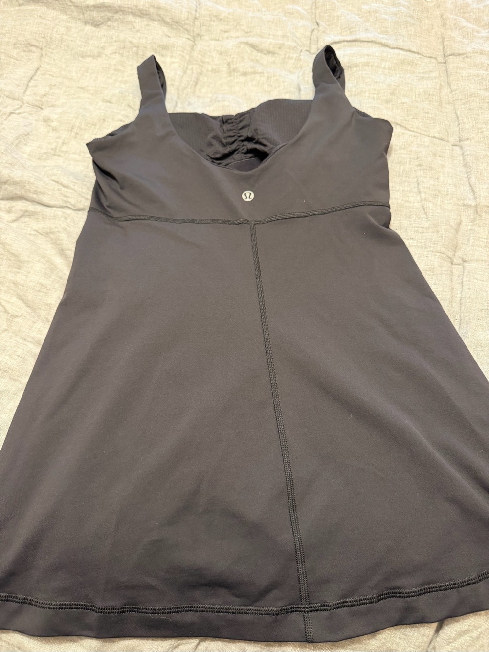 Lululemon - Picture 2 of 4